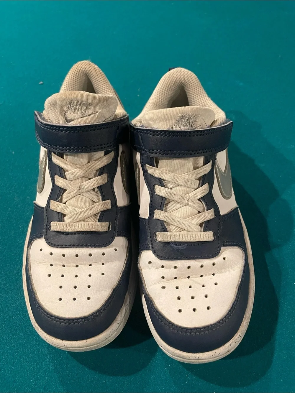 Nike Kids Navy, White and Silver Low-Top Sneakers